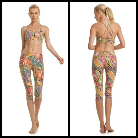 💕TRINA TURK💕 Mediterranean Paisley Sports Bra M NWT